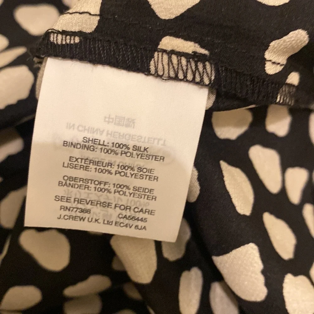 J. Crew tie front in pebble print silk blouse . Size 0 . Very good condition